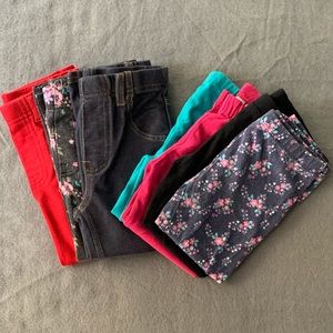 Lot of girls 3T stretch pants.